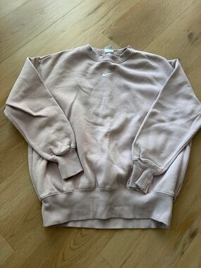 Nike Women's Light Dusty Pink Crewneck Sweatshirt